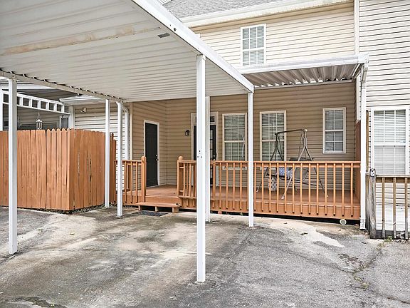 5th image of 204 Sheffield Ct