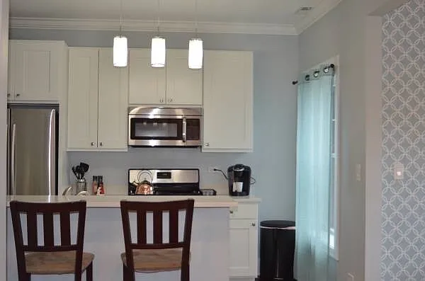 735 W Belmont Ave #1F — Photo 1