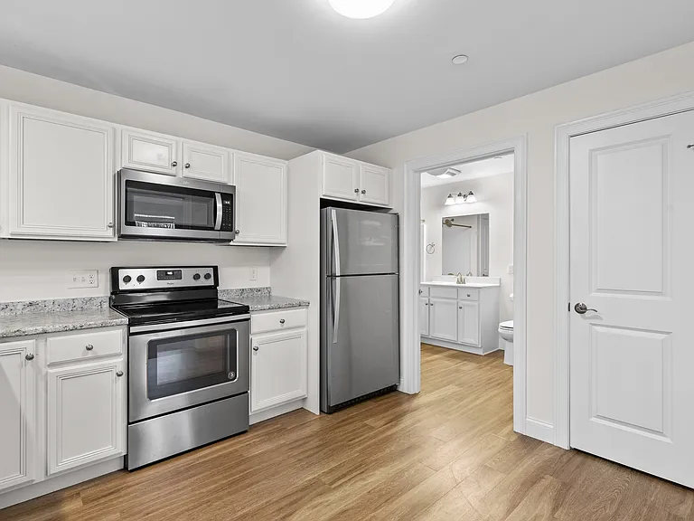 Autumn Woods Apartments — Photo 9