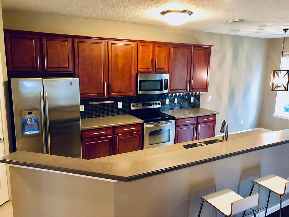 Kitchen with Island