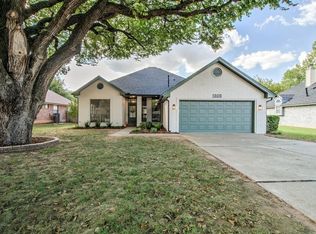 1809 Fredrick Dr, Edmond, OK 73003