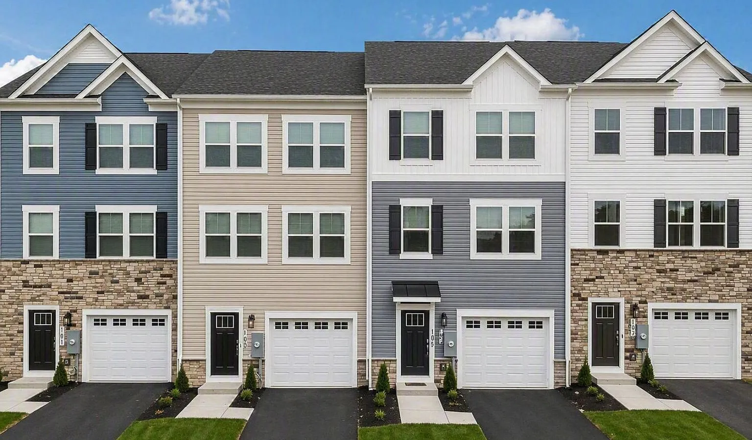 4 bed, 3.5 bath, 1900 sqft, $2,300 — Photo 1