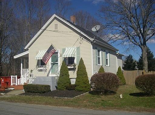 1st image of 450 Wood St