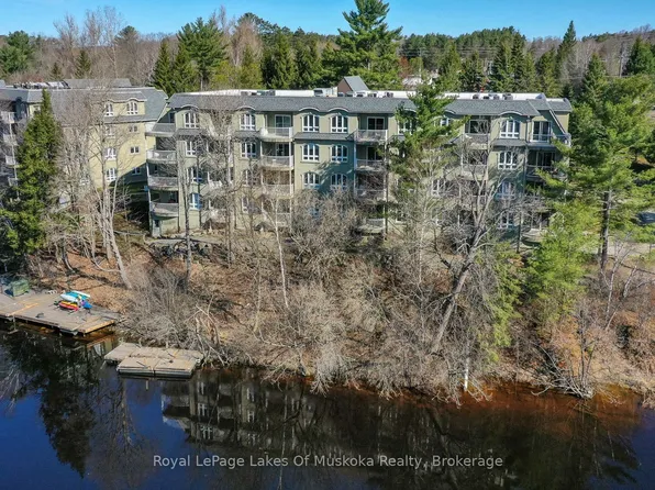 31 Dairy Ln #207, Huntsville, ON P1H 2L7