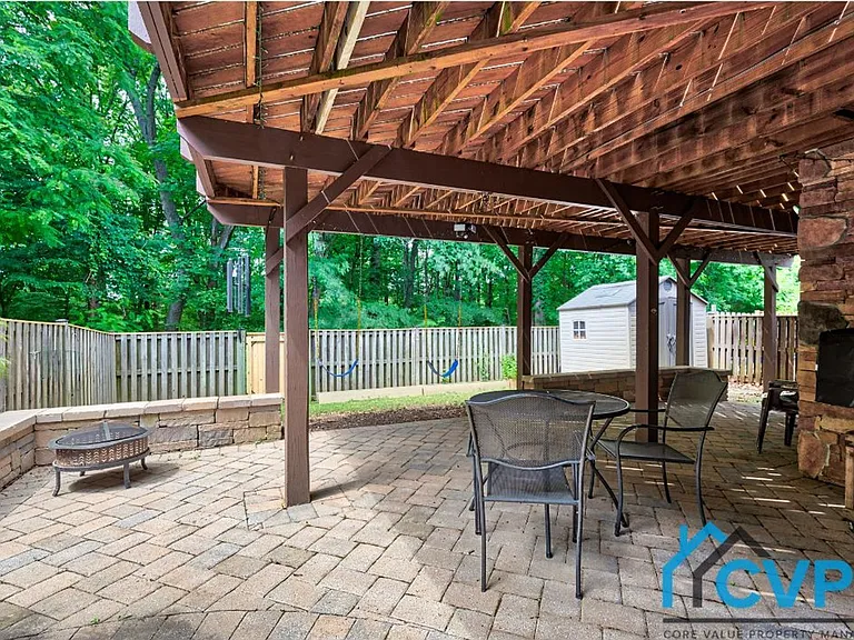 1609 Forest Hill Ct — Photo 29