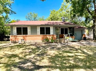 105 Leighton Dr, Terrell, TX 75160