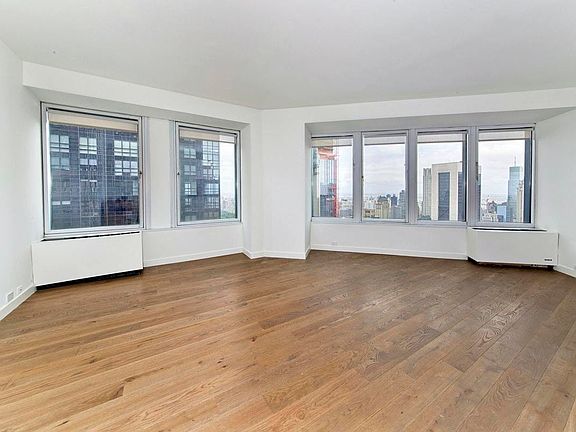 3rd image of 150 W 56th St APT 5202