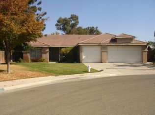 3158 Fairmont Dr, Hanford, CA 93230