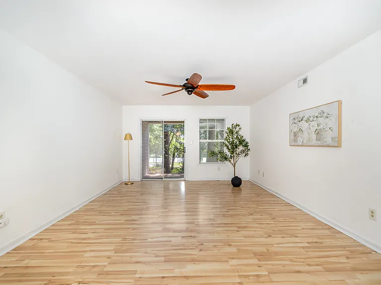 213 Schultz St — Photo 4