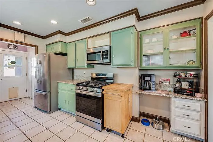 4219 Pixie Ave — Photo 6