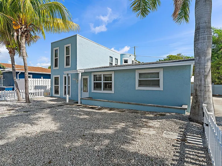 1779 Len Dr — Photo 8