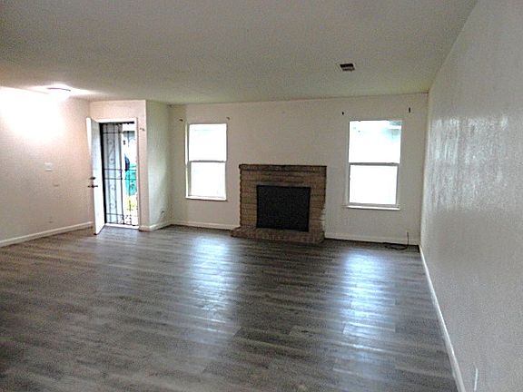 3rd image of 9229 West Ln #9229