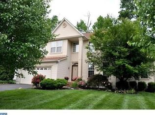 18 Lenape Ln, Burlington, NJ 08016