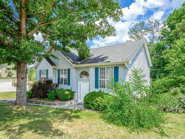 6130 Blue Ash Dr — Photo 4