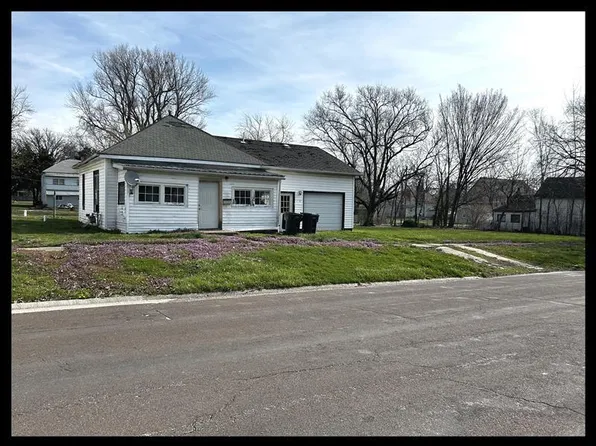 122-126 W Booker St, Marceline, MO 64658