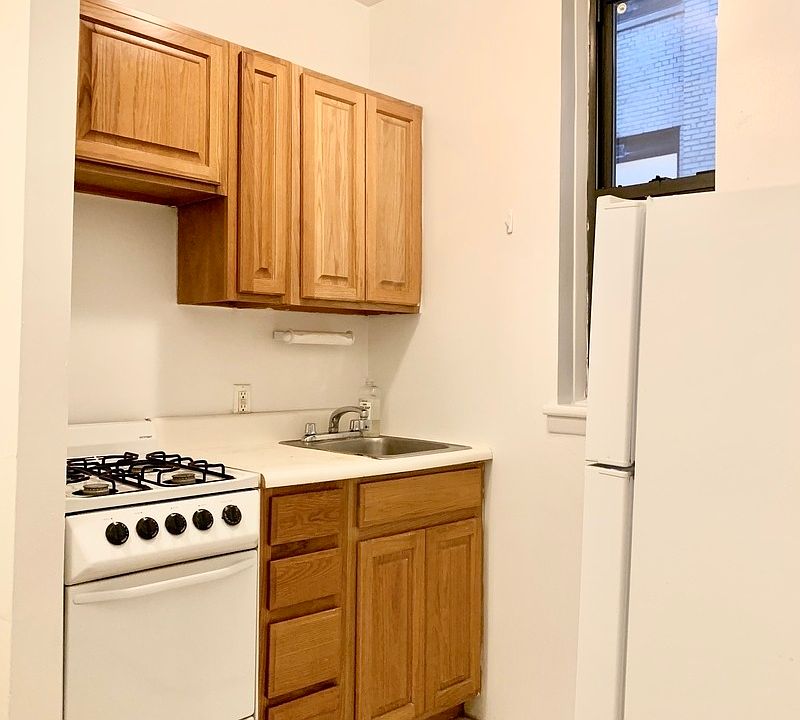 1st image of 121 E 90th St APT 3C