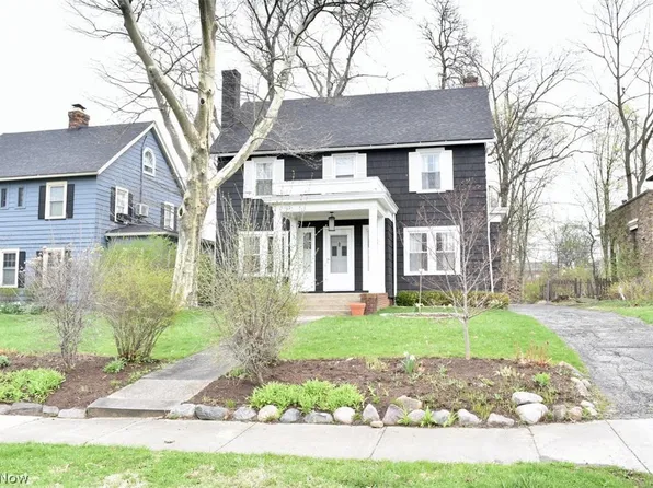 3181 Scarborough Rd, Cleveland Heights, OH 44118