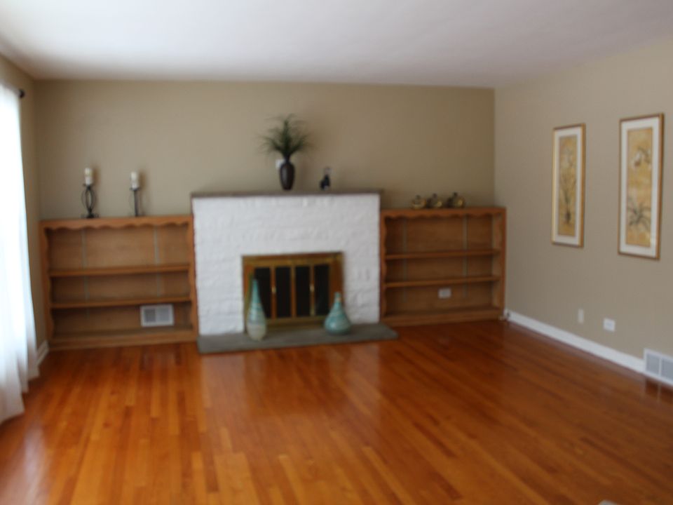 1st image of 410 Leith Ave