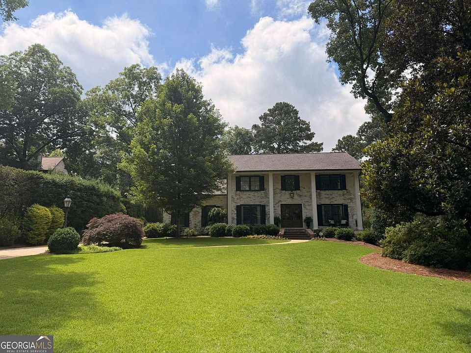 1st image of 2563 Fairoaks Rd