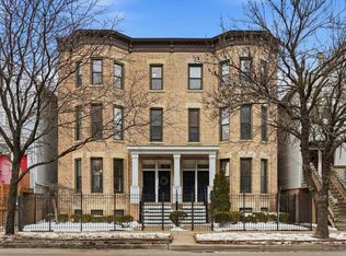 1254 W Diversey Pkwy APT 3, Chicago, IL 60657