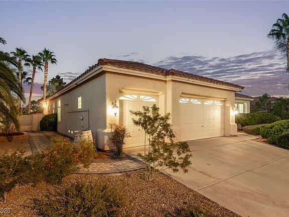 3rd image of 10208 Los Padres Pl