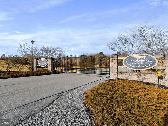 3rd image of 50 Nimitz Ln