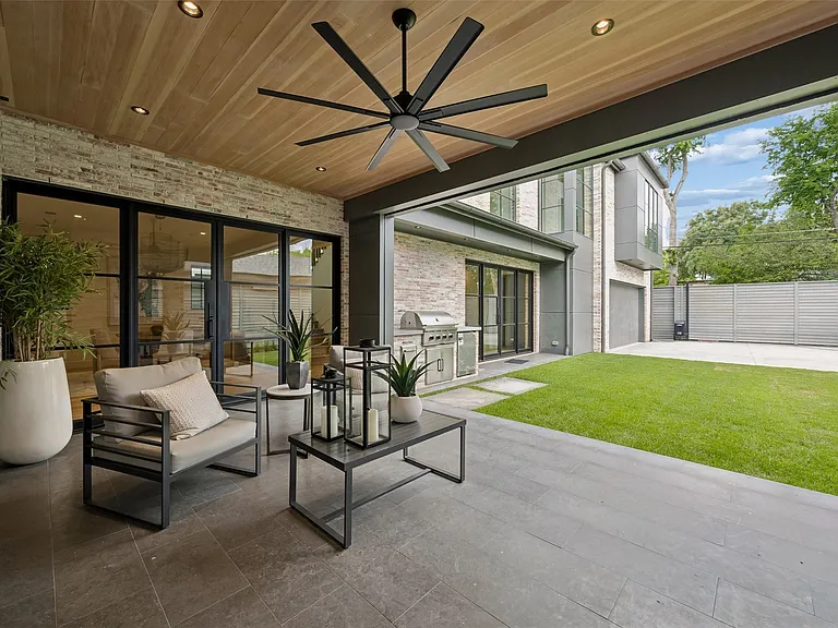 6833 Northridge Dr — Photo 31