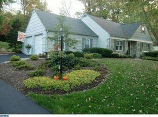 558 Hickory Ln, Berwyn, PA 19312