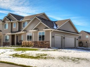 2090 SE Crabapple Ct, Waukee, IA 50263