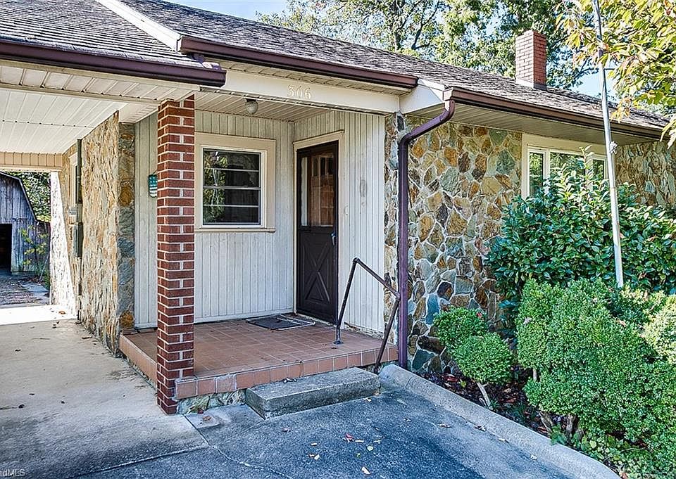 1st image of 306 Hawthorne Dr
