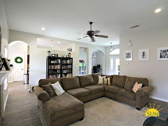 3rd image of 1705 Cartier Pl