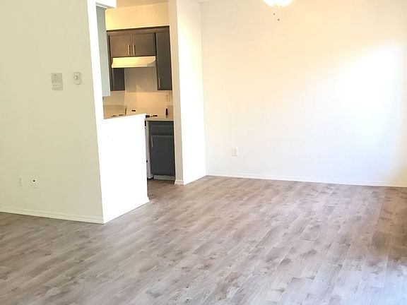4th image of 7061 Whitsett Ave APT 204