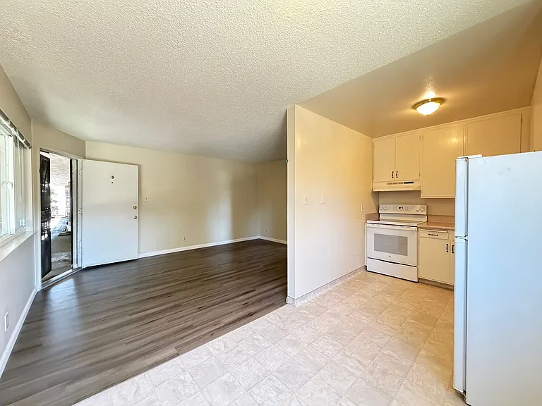 2211 San Antonio Ave — Photo 14