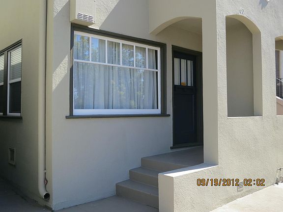 6034 Teleg: front porch