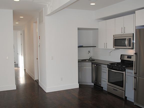 5th image of 3021 Tilden Ave #1