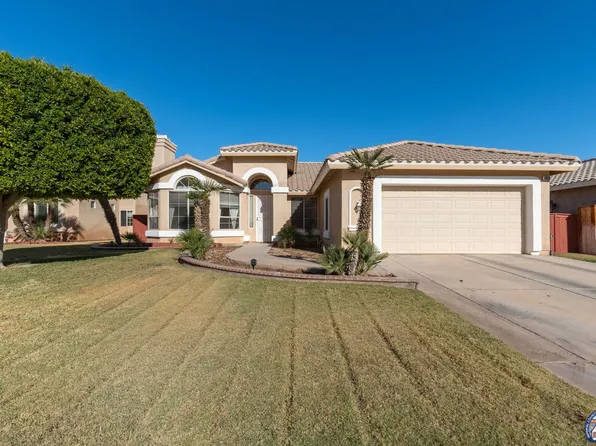 1050 Chaparral Dr, El Centro, CA 92243