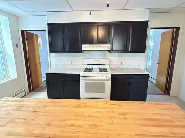 1624 3rd Ave #1, Watervliet, NY 12189