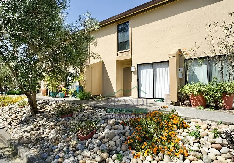 100 Marin Center Dr #64 — Photo 14