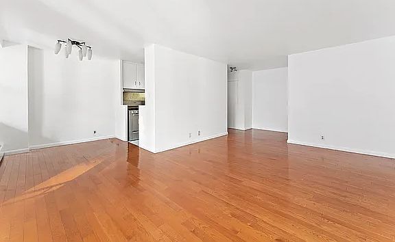 5th image of 303 W 66th St APT 10BW