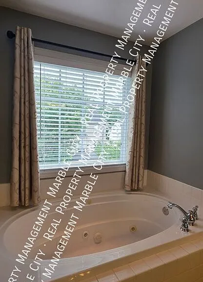 5810 Rhyne Cove Ln — Photo 28