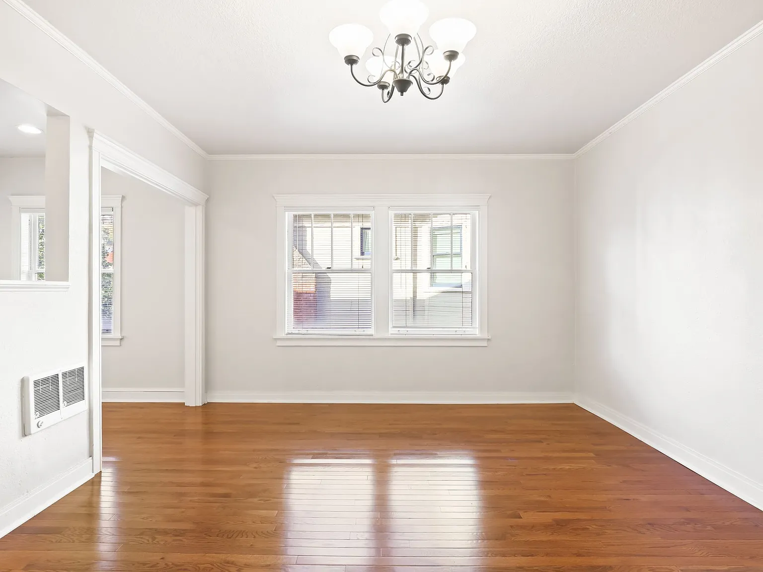Amber Court Apartments — Photo 4