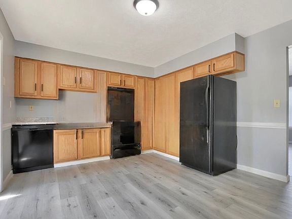 5th image of 819 Lancelot Ct