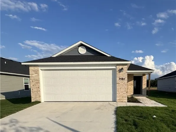 2587 E Meramec St, Fayetteville, AR 72701