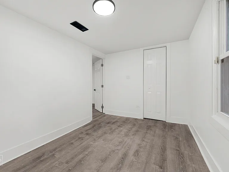8324 S Kingston Ave — Photo 16