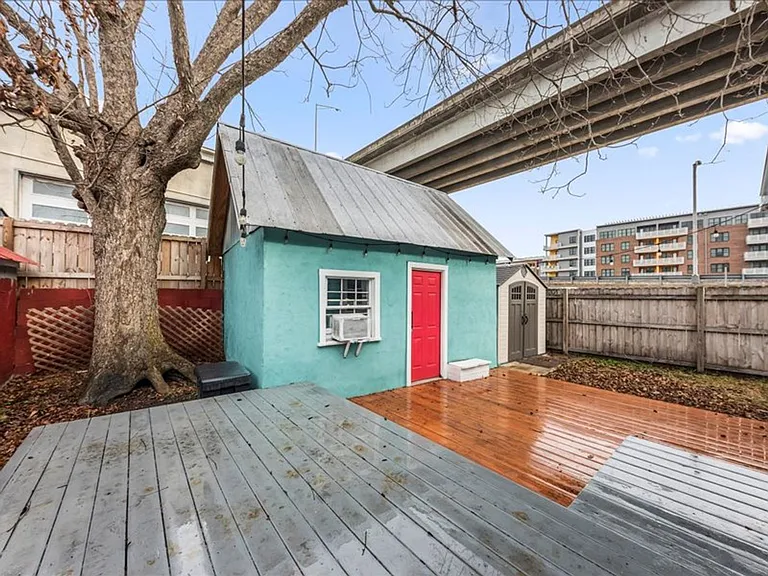 52 Congress St — Photo 23