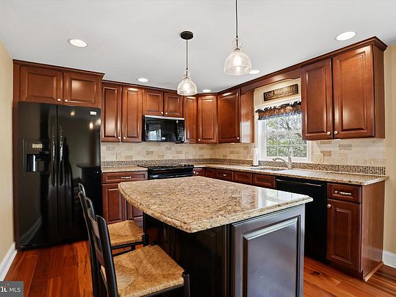 2nd image of 4166 Ritten House Ln