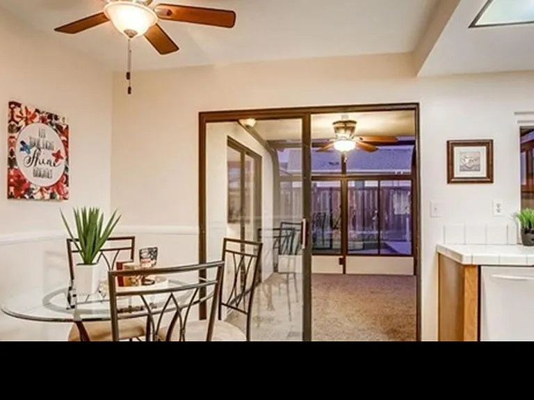 378 Bay Leaf Dr — Photo 4