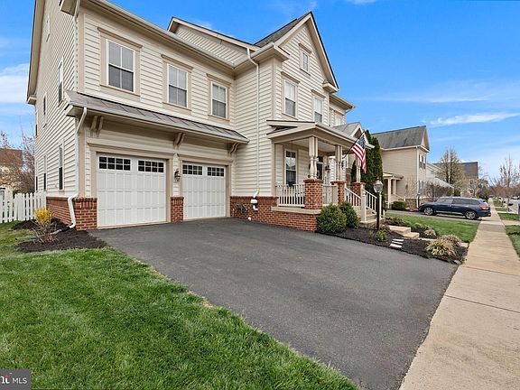 5th image of 10882 General Kirkland Dr