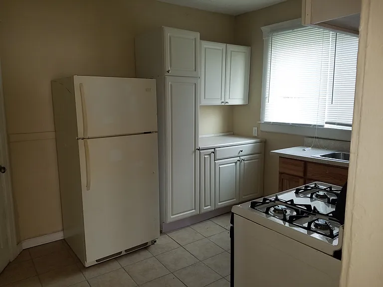 2142 Livernois Ave — Photo 4
