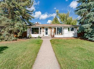 52 Windermere Rd SW, Calgary, AB T3C 3K5